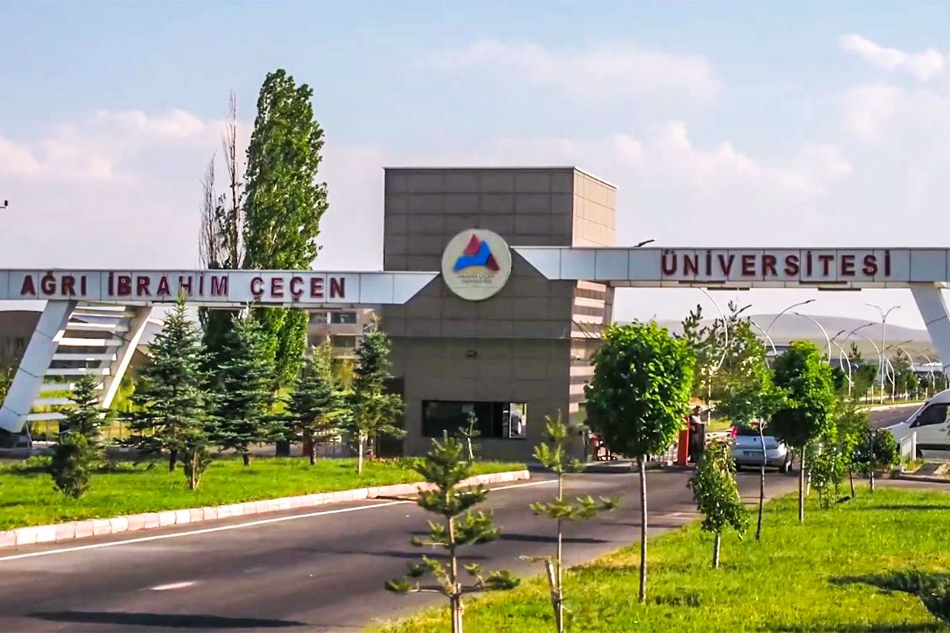 Ağrı İbrahim Çeçen Üniversitesi 450 yüksek lisans ve doktora öğrencisi kabul edecek Ağrı İbrahim Çeçen Üniversitesi 450 yüksek lisans ve doktora öğrencisi kabul edecek